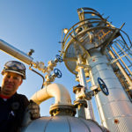 Oil eases as weak demand tempers bullish Saudi energy minister comments